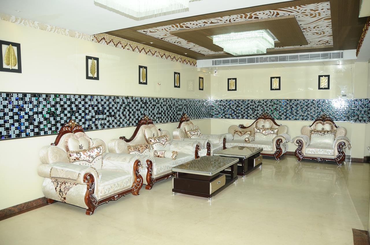 Hotel Rajahamsa Anantapur Exterior foto